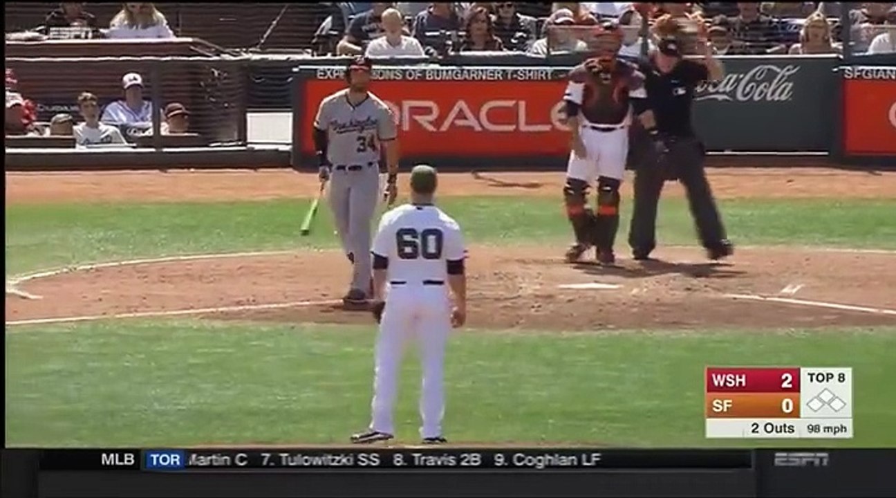 Bryce Harper se va a los puños con Hunter Stric...