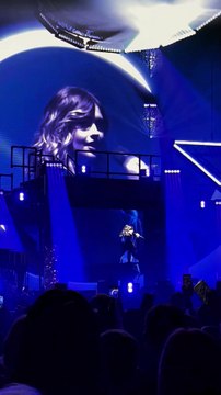 Marine chante Ma faute sur la tournée de la Star Academy