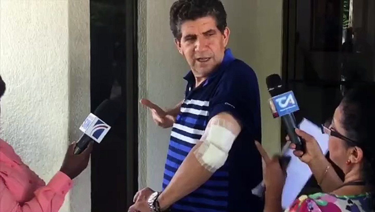 Cruz Trifolio Herido De Bala