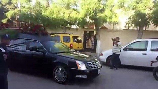 México: Familia, amigos y fanáticos se despiden de Juan Gabriel