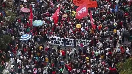 Miles protestan en Brasil contra "golpe" de Temer