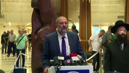 Expresidente israelí Shimon Peres, entre la vida y la muerte