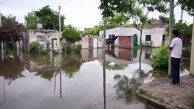 Miles de evacuados en la inundada ciudad argentina de Concordia