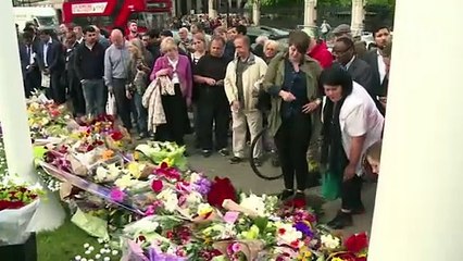 Londres: lágrimas, flores y silencio en vigilia por diputada
