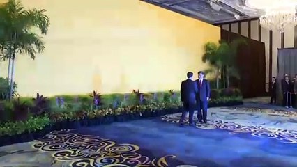 Histórico apretón de manos en inédita cumbre China-Taiwán