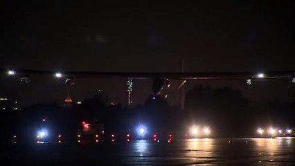 Solar Impulse 2 despega de NYC e inicia vuelo transatlántico