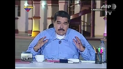 Maduro pide renuncia a su gabinete