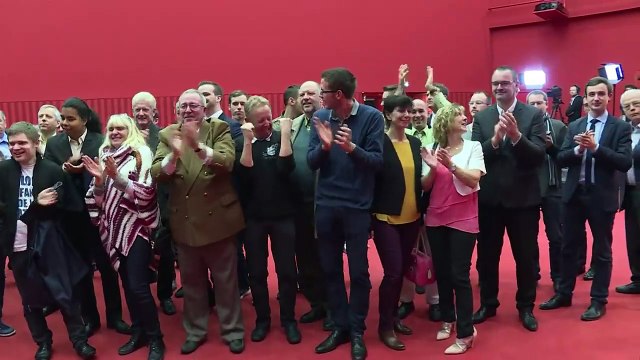 Extrema derecha triunfa en las regionales francesas