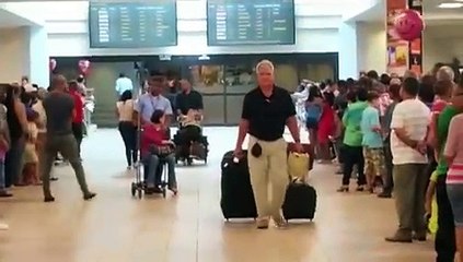 Dominicanos y extranjeros abarrotan el AILA por festividades