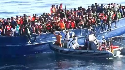Rescatan a más de 500 migrantes en el Mediterráneo