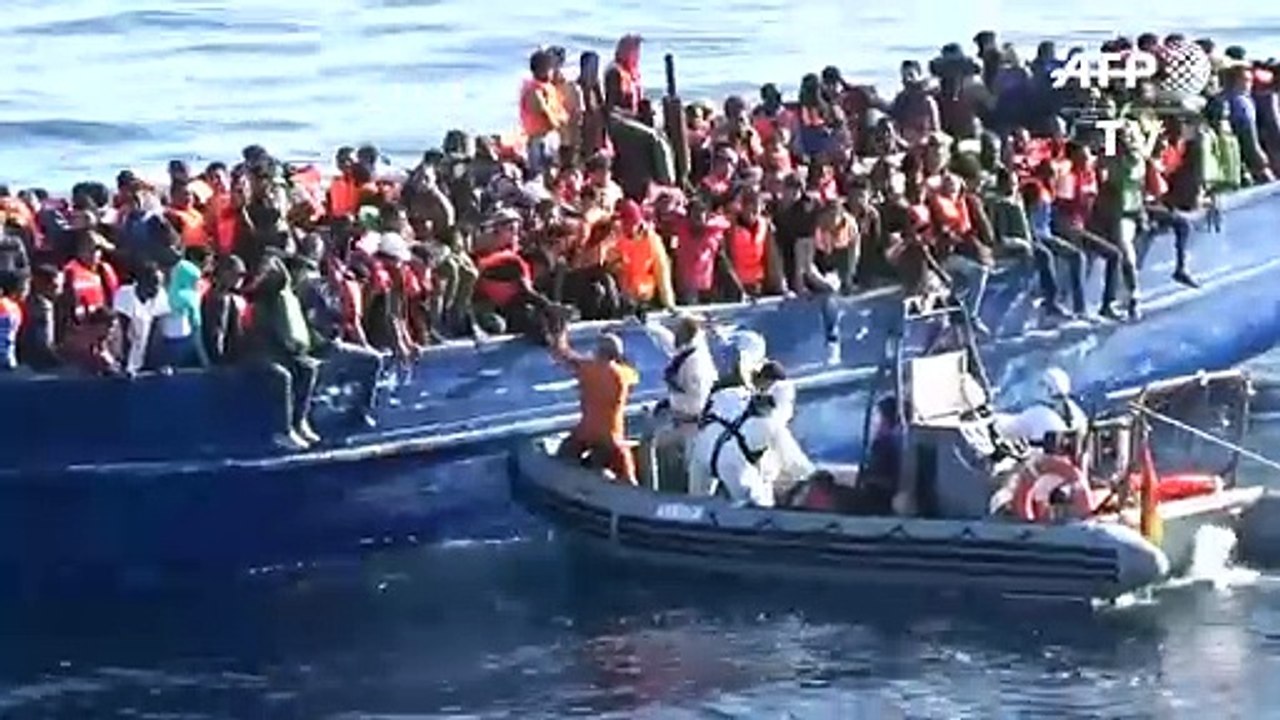 Rescatan a más de 500 migrantes en el Mediterráneo
