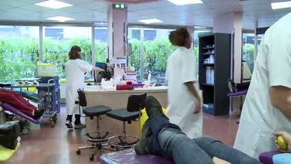 Colas para donar sangre en París tras ataques