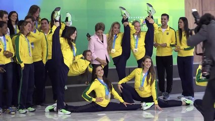 Rousseff homenajea a atletas panamericanos