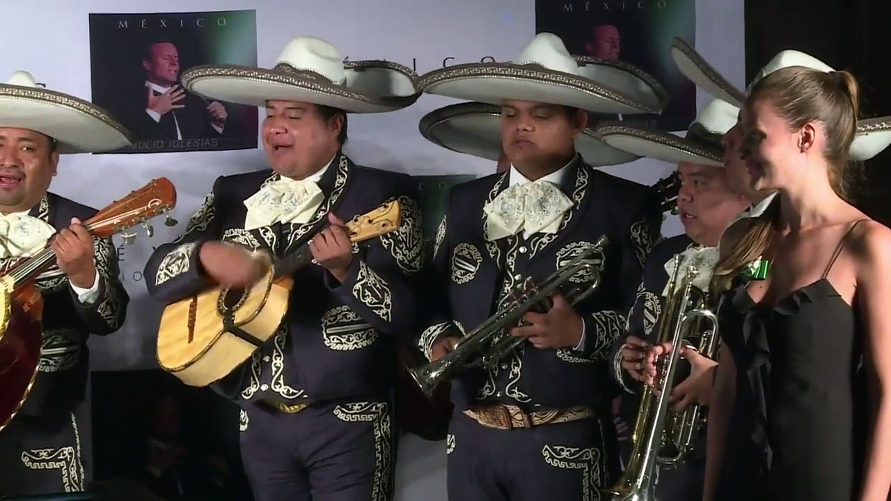 Julio Iglesias se despide de los estudios de grabación