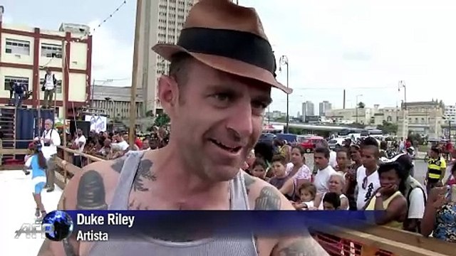 Patinaje sobre hielo en el malecón de La Habana
