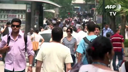 Deuda soberana de Brasil baja a categoría especulativa