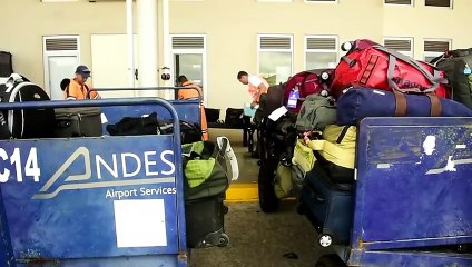 Turistas sin souvenirs de Galápagos por ley ambiental