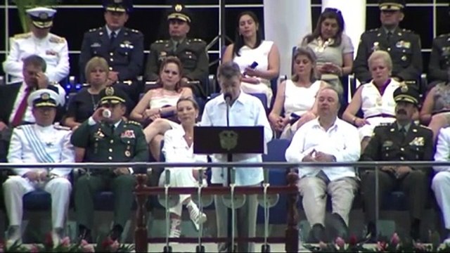 Santos suspende nuevamente bombardeos contra las FARC