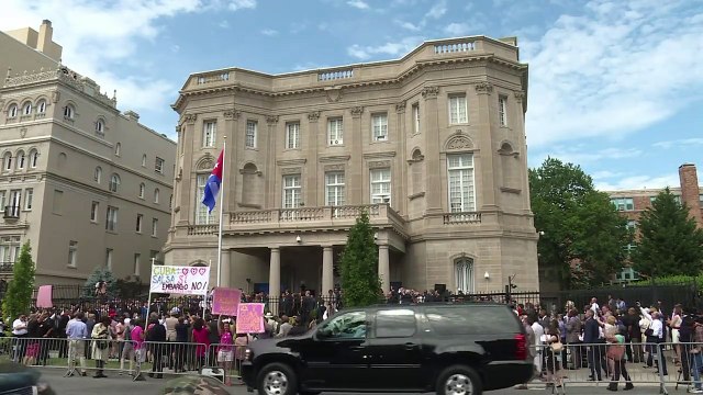 Hillary Clinton pide al Congreso fin de embargo a Cuba