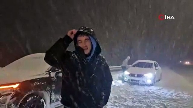 Bartın’da kar kimine çile kimine eğlence oldu