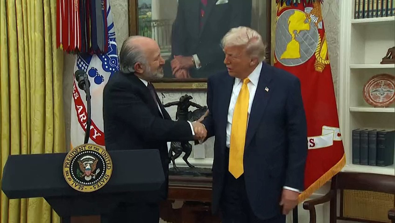 Trump dice que Zelenski y Putin se deben "juntar" para poner fin a la guerra