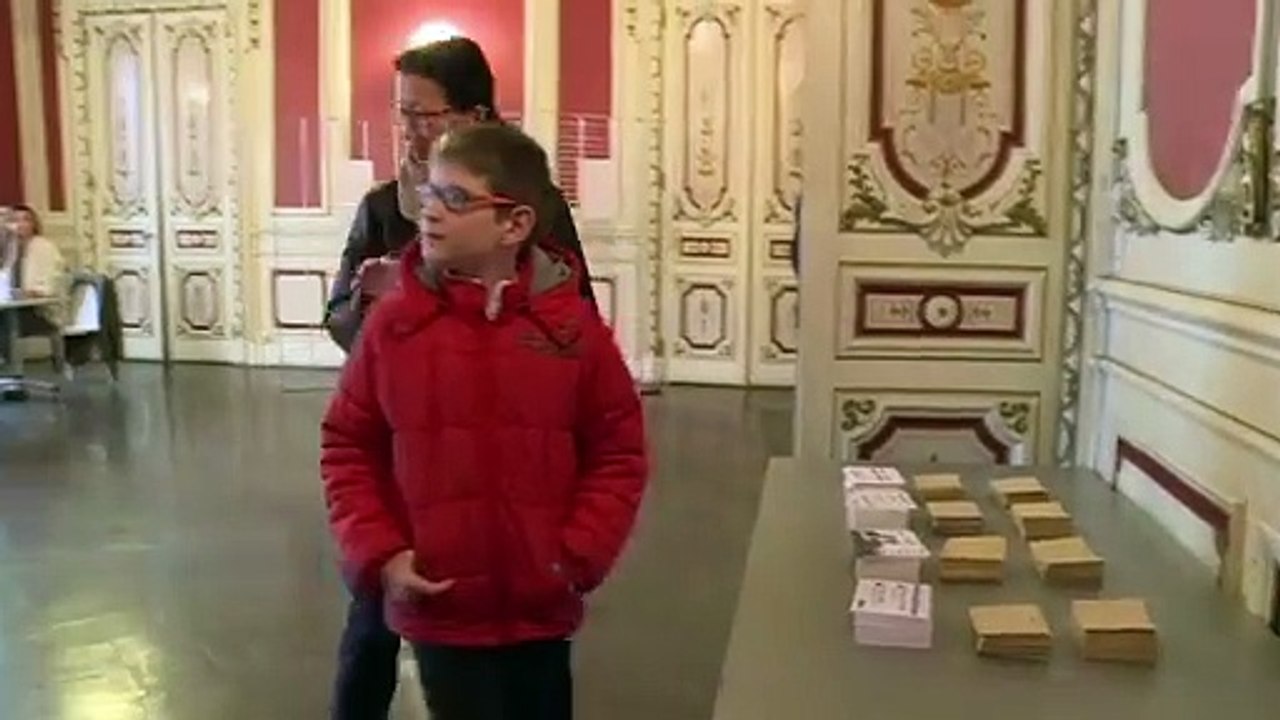 Extrema izquierda espera ganar en Francia