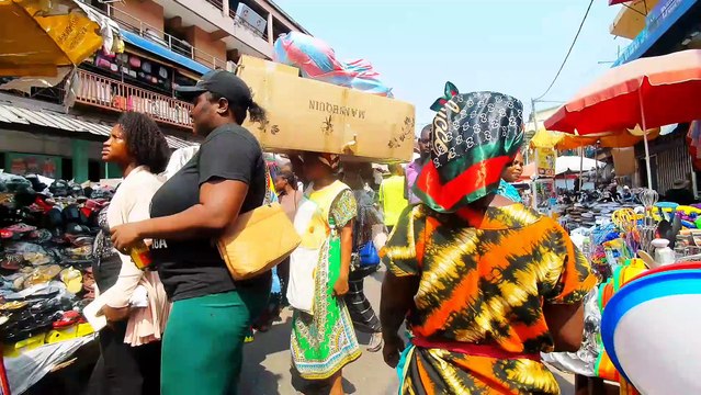 🇬🇭 EXPERIENCE AFRICAN STREET MARKET LIFESTYLE IN ACCRA GHANA - MAKOLA STREET