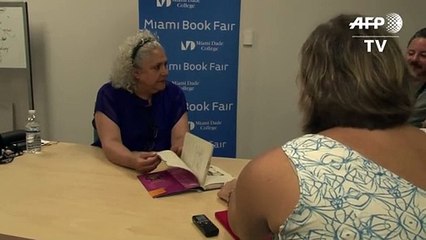 Laura Esquivel pide a mexicanos en EEUU no doblegarse por Trump