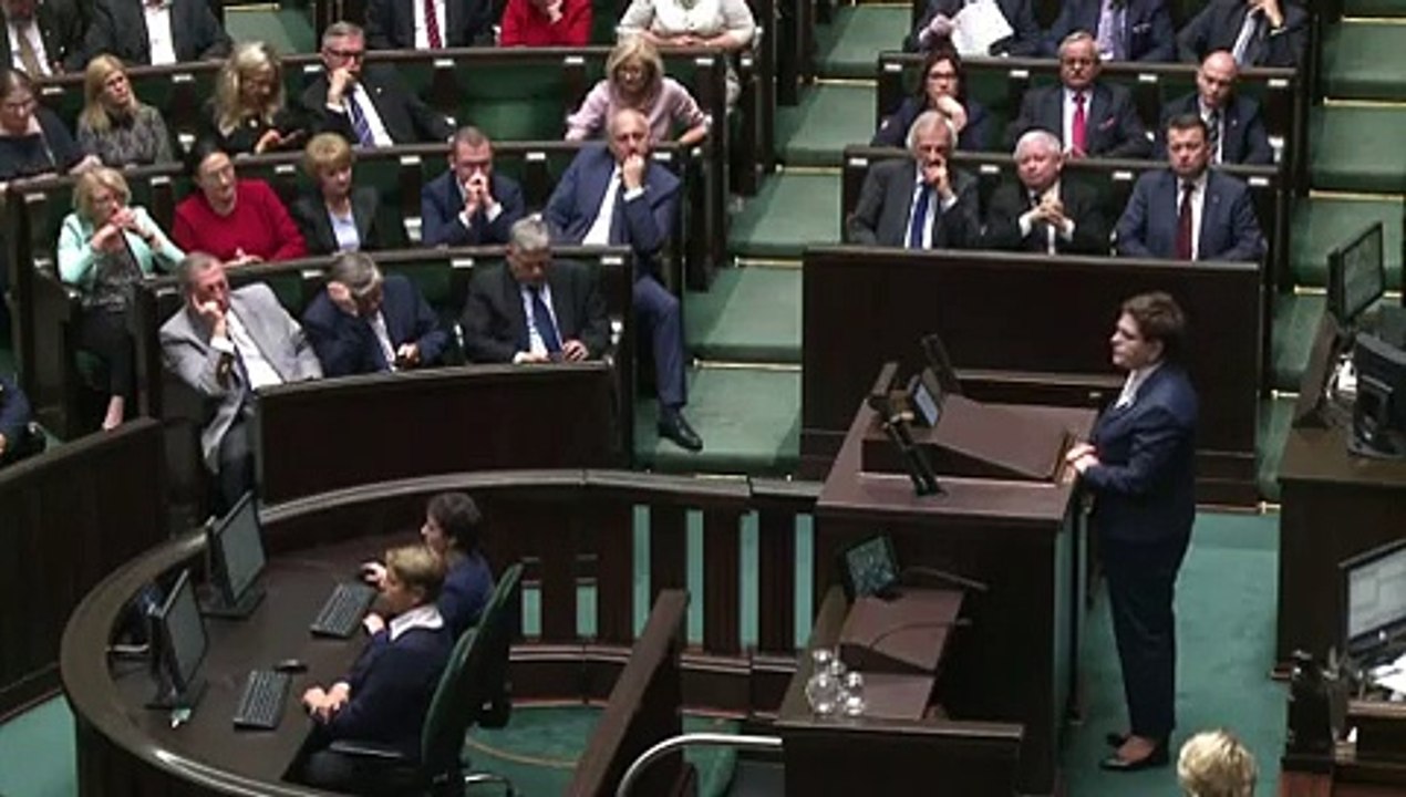 Parlamento polaco rechaza prohibición del aborto