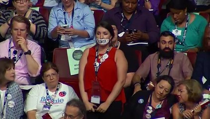 Convención demócrata inicia en un ambiente de clara división