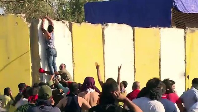 Manifestantes iraquíes ingresan a oficinas de primer ministro