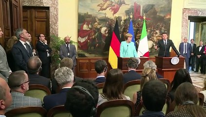 Merkel: defender fronteras para evitar regreso de nacionalismos