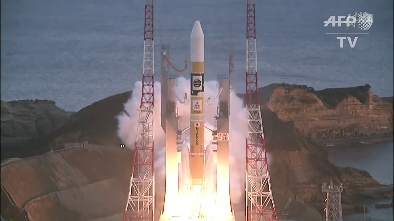Japón lanza un satélite de observación del universo
