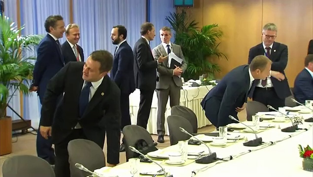 Líderes de la UE aprueban inicio de nueva fase de negociaciones del Brexit