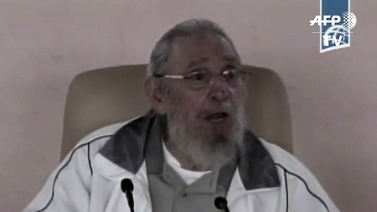 Fidel Castro reaparece tras 9 meses