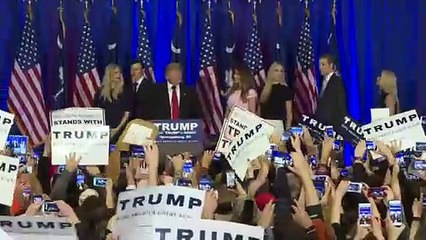 Trump arrasa en primarias y Clinton amplía ventaja, según medios