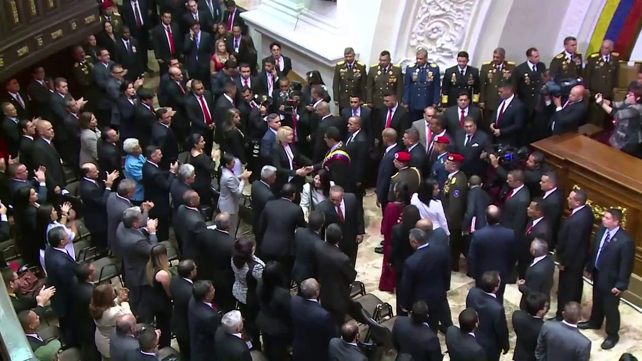 Maduro comparece ante parlamento de mayoría opositora