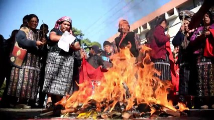 Guatemala recuerda matanza en embajada española