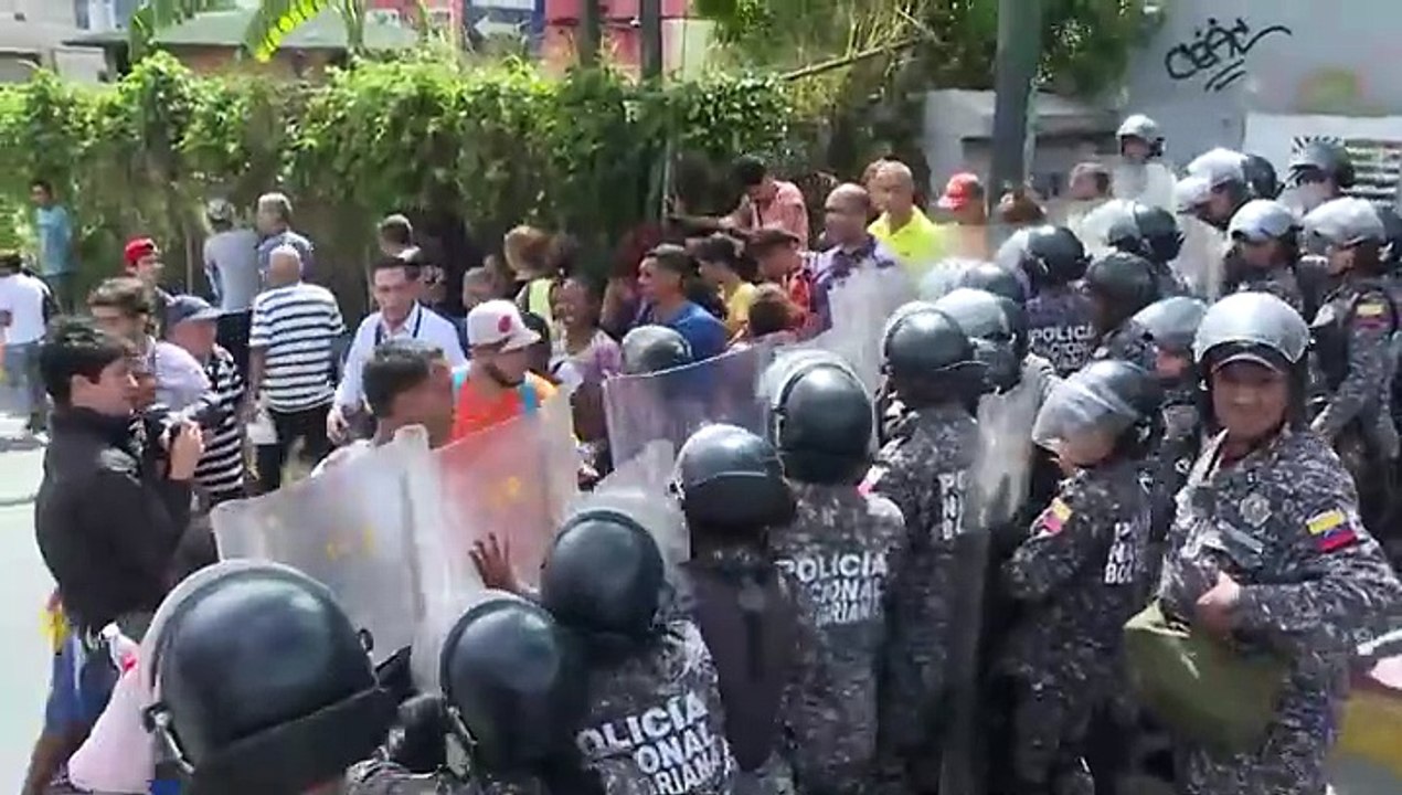 Protestas en Venezuela por falta de pernil de cerdo en Navidad