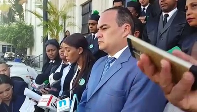 Defensores Públicos paralizan labores en demanda de aumento salarial