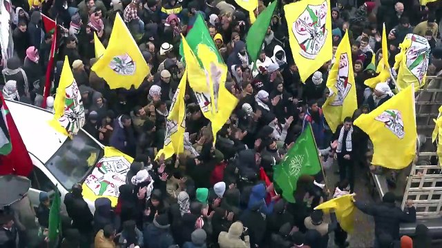 Miles de personas asisten a funerales de 14 palestinos en Hebrón