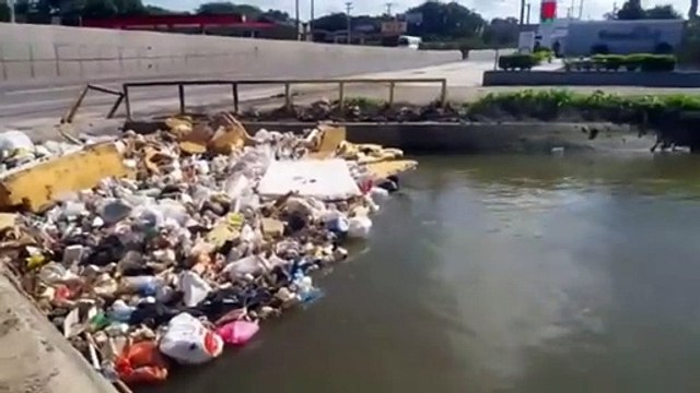 Canales De Riego De Cienfuegos Por La Autopista Joaquín Balaguer