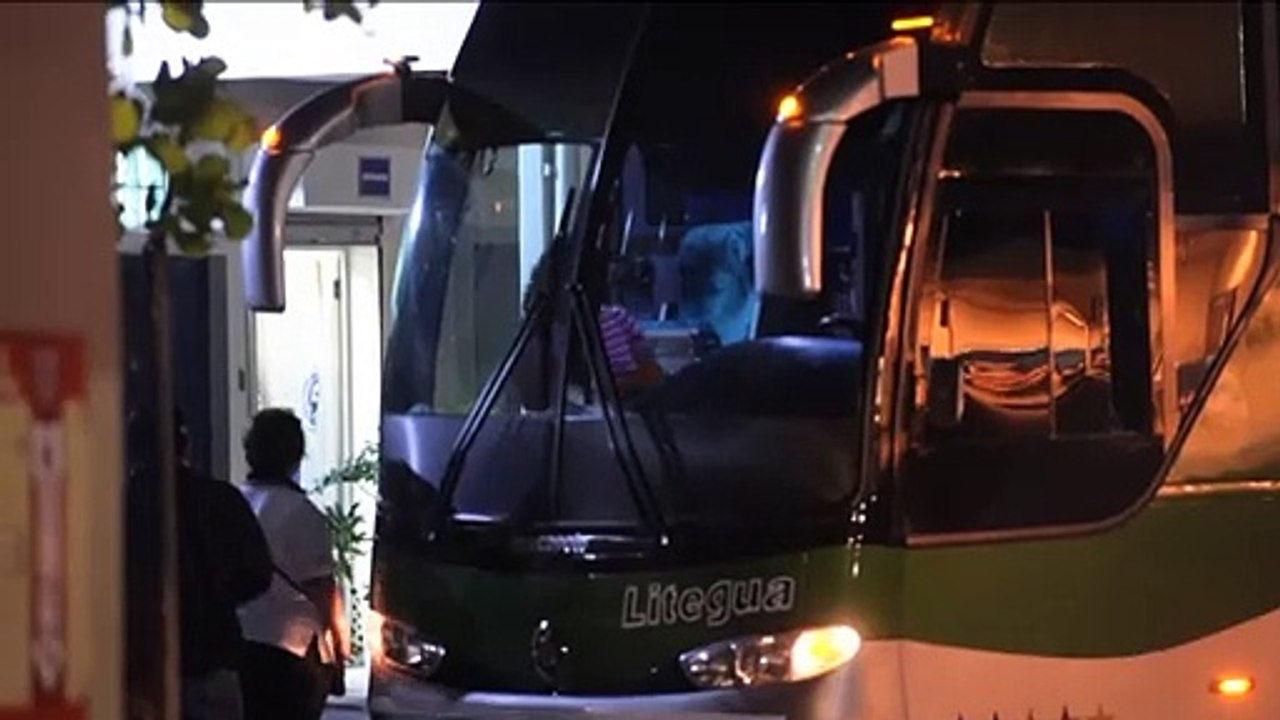Migrantes cubanos viajan por Centroamérica en ruta a EEUU