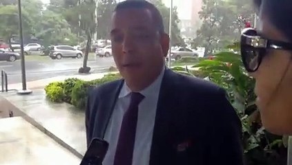 Esposa de Quirinito niega haya sido detenida en aeropuerto