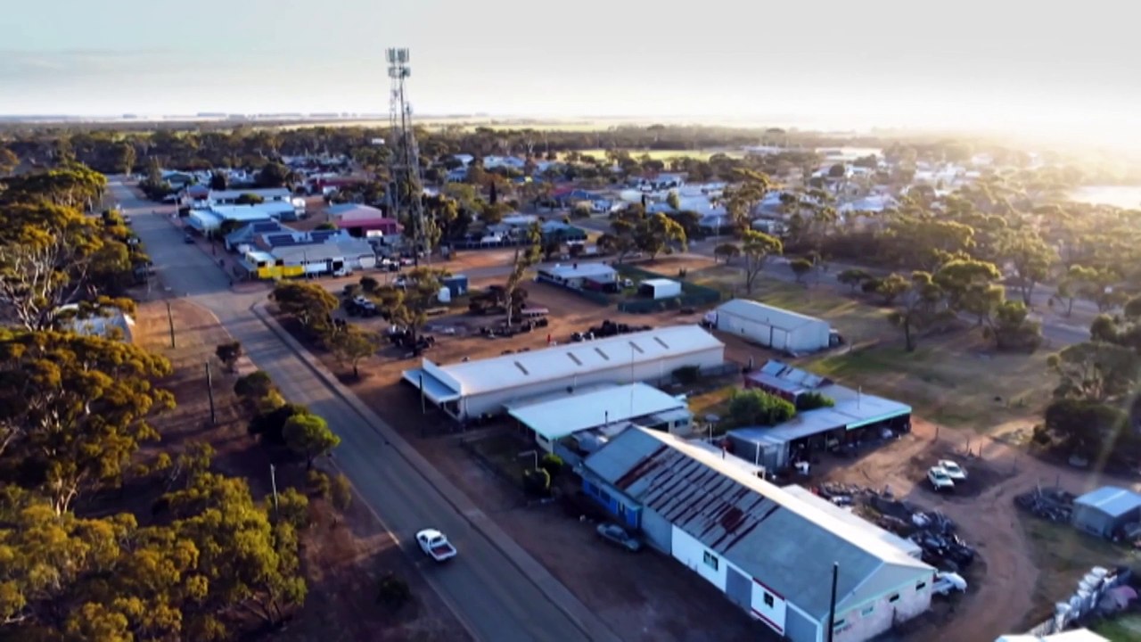 Wind farms to transform West Australian grain belt into renewable energy corridor