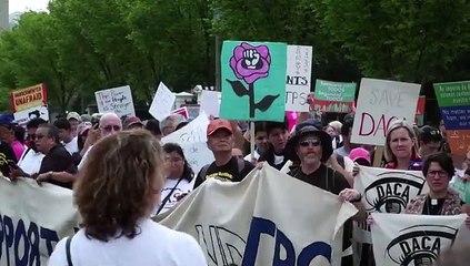 Trump rescinde programa DACA que protegía a 800.000 inmigrantes