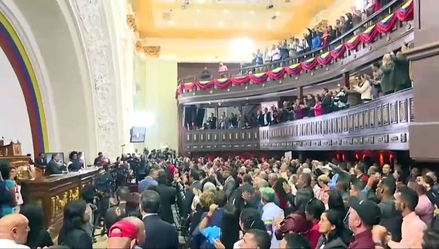 Constituyente venezolana juramenta gobernadores chavistas