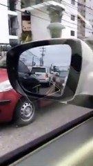 Autobús de la OMSA circula en vía contraria