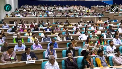 PM Modi's Gesture ಶರತ್ ಪವಾರ್ ಗೆ ಕೂರೋದಕ್ಕೆ ಸಹಾಯ ಮಾಡಿ ನೀರು ಕೊಟ್ಟ ಮೋದಿಗೆ  ಮೆಚ್ಚುಗೆ