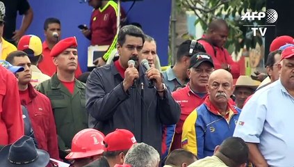 Maduro convoca a asamblea para nueva Constitución